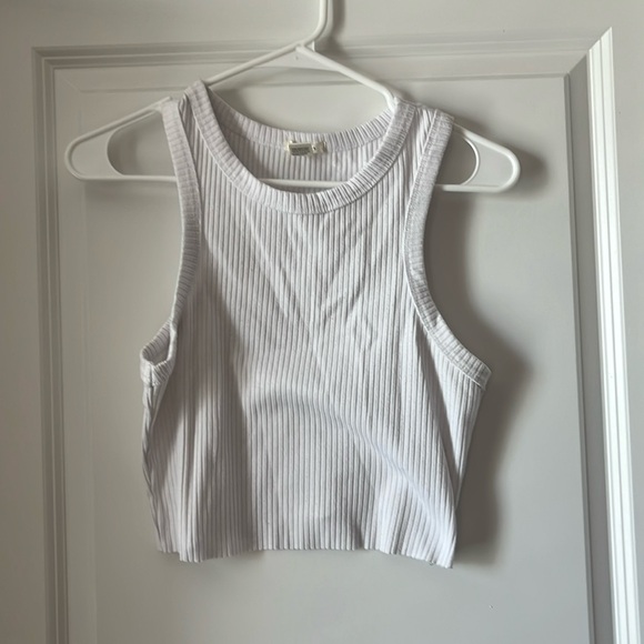 Cropped White Tank - Picture 1 of 1